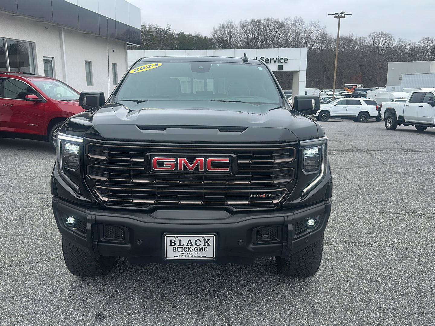 Used 2024 GMC Sierra 1500 AT4X w/ AT4X AEV Edition AWD/4WD image 3