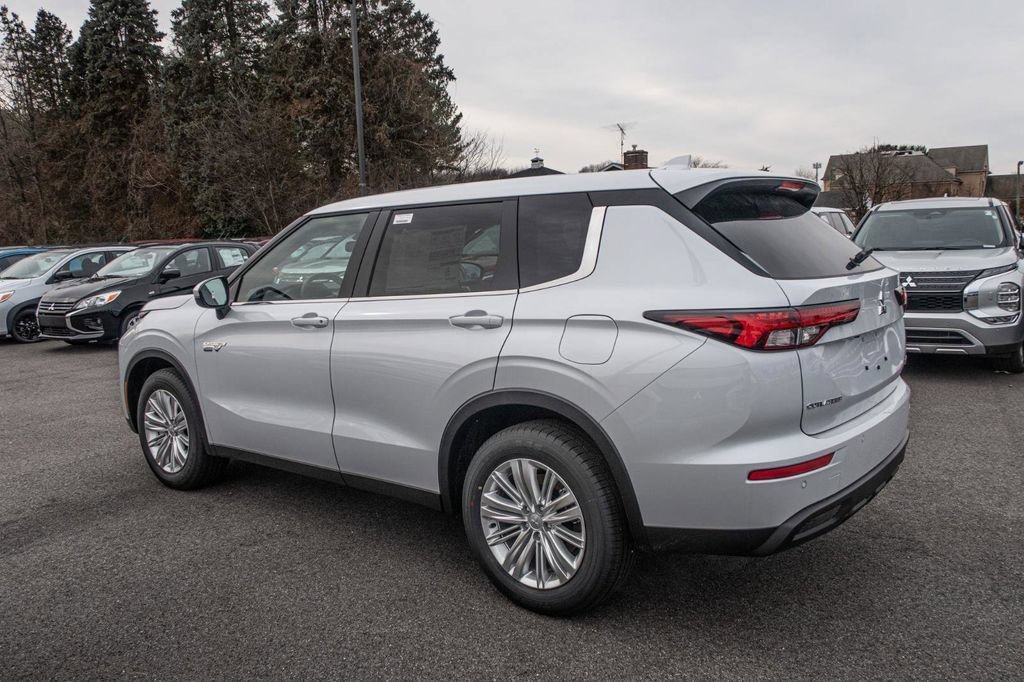New 2025 Mitsubishi Outlander ES AWD/4WD image 11
