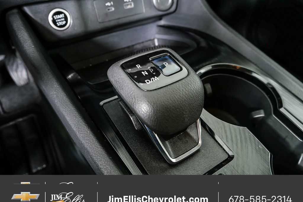 Used 2022 Nissan Rogue SV image 16