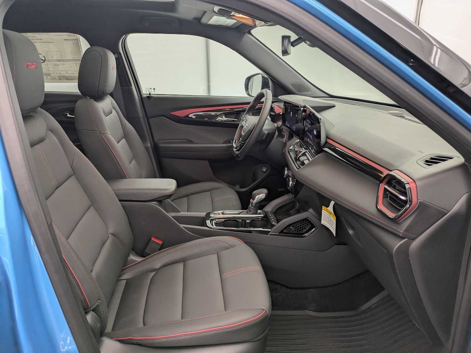 New 2025 Chevrolet TrailBlazer RS w/ Convenience Package AWD/4WD image 22