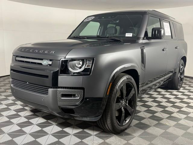Used 2025 Land Rover Defender 130 V8 image 2