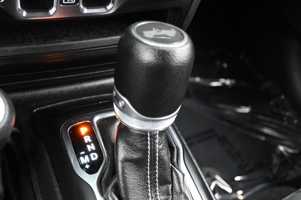 Used 2022 Jeep Wrangler Unlimited Sahara AWD/4WD image 23