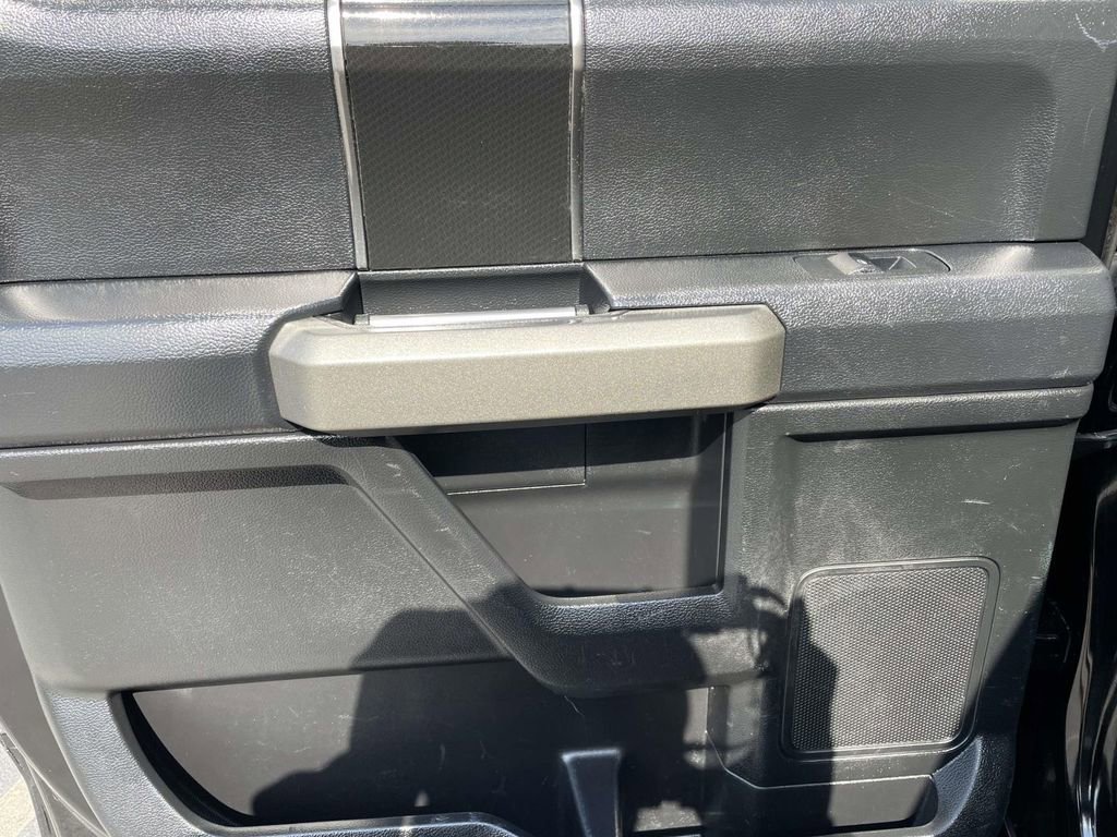 Used 2018 Ford F150 Raptor w/ Equipment Group 801A Mid image 17