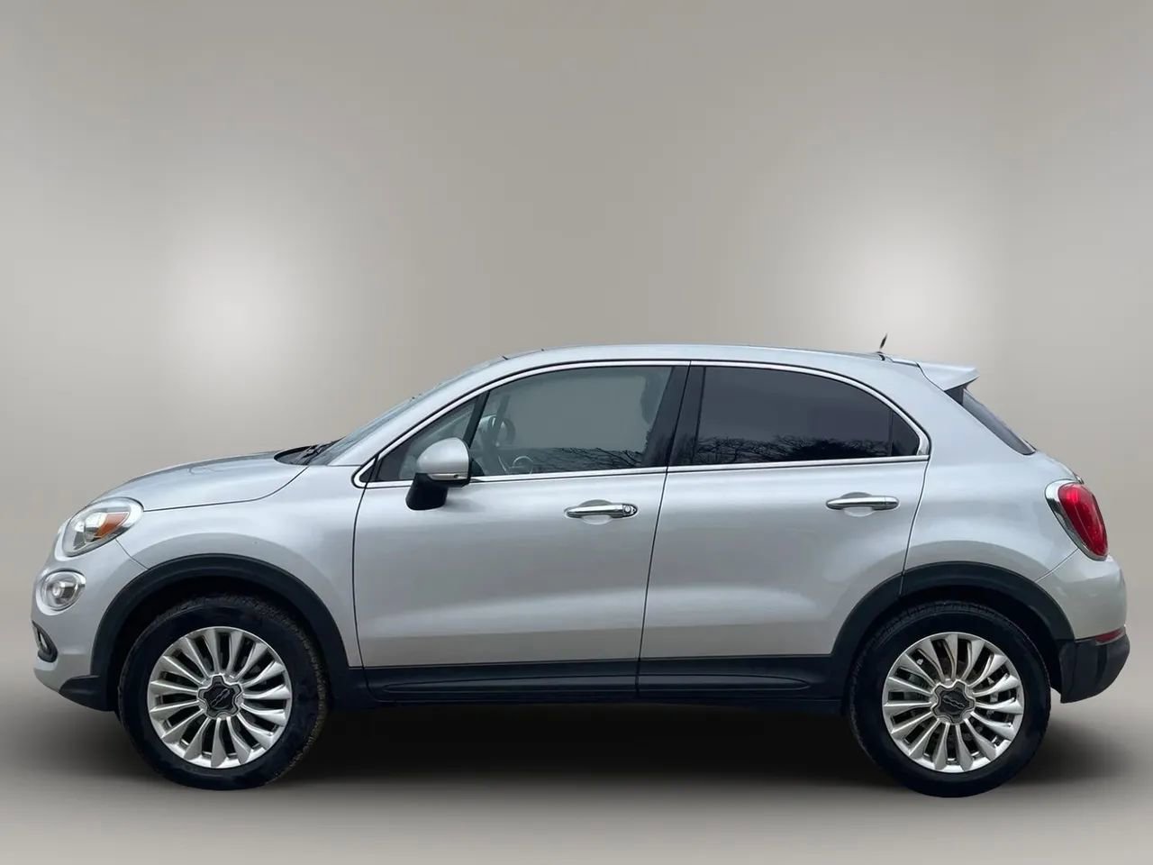 Used 2016 FIAT 500X Lounge image 3