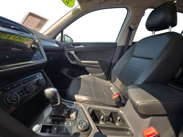 Used 2019 Volkswagen Tiguan SEL AWD/4WD image 10