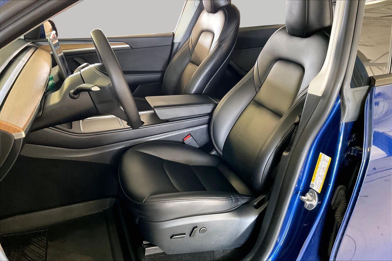 Used 2023 Tesla Model Y AWD image 7