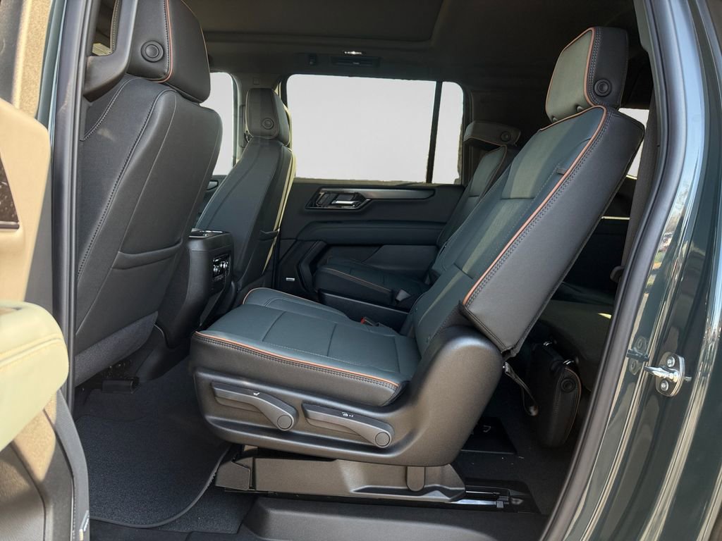 New 2026 GMC Yukon XL AT4 w/ AT4 Premium Package AWD/4WD image 16