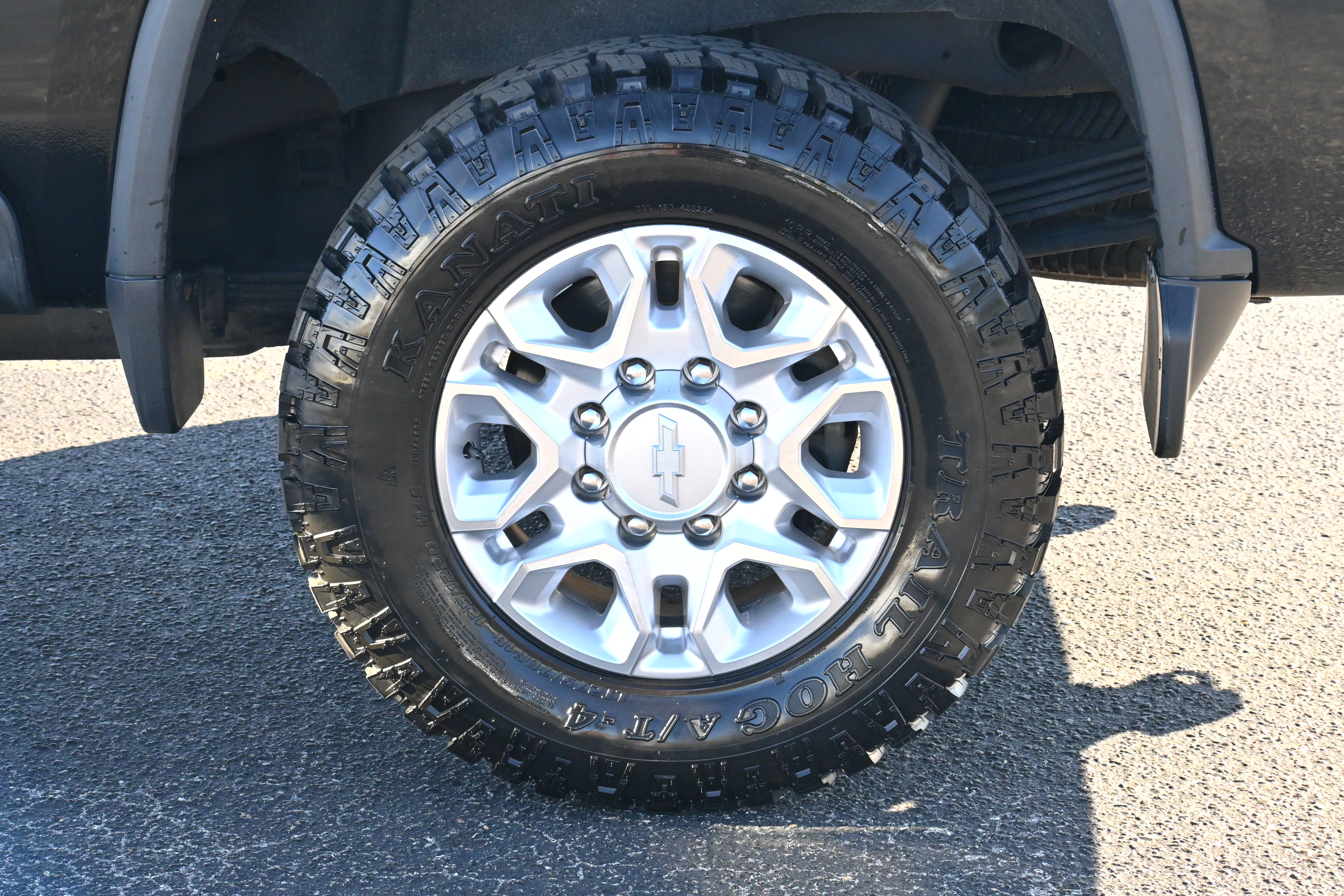 Used 2020 Chevrolet Silverado 2500 LTZ w/ LTZ Plus Package image 33