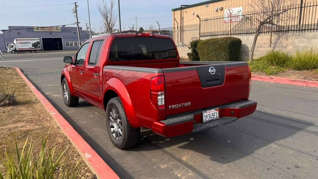 Used 2012 Nissan Frontier SV w/ Sport Appearance Pkg image 3