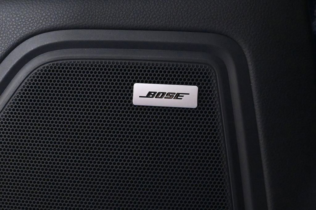 Certified 2024 Porsche Macan S AWD/4WD image 23