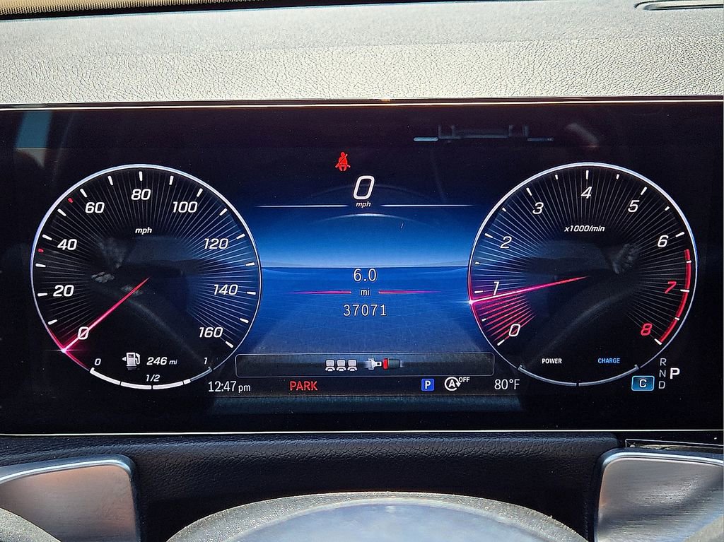 Used 2025 Mercedes-Benz GLB 250 4MATIC image 26