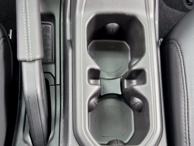 New 2026 Jeep Wrangler Unlimited Sahara AWD/4WD image 17