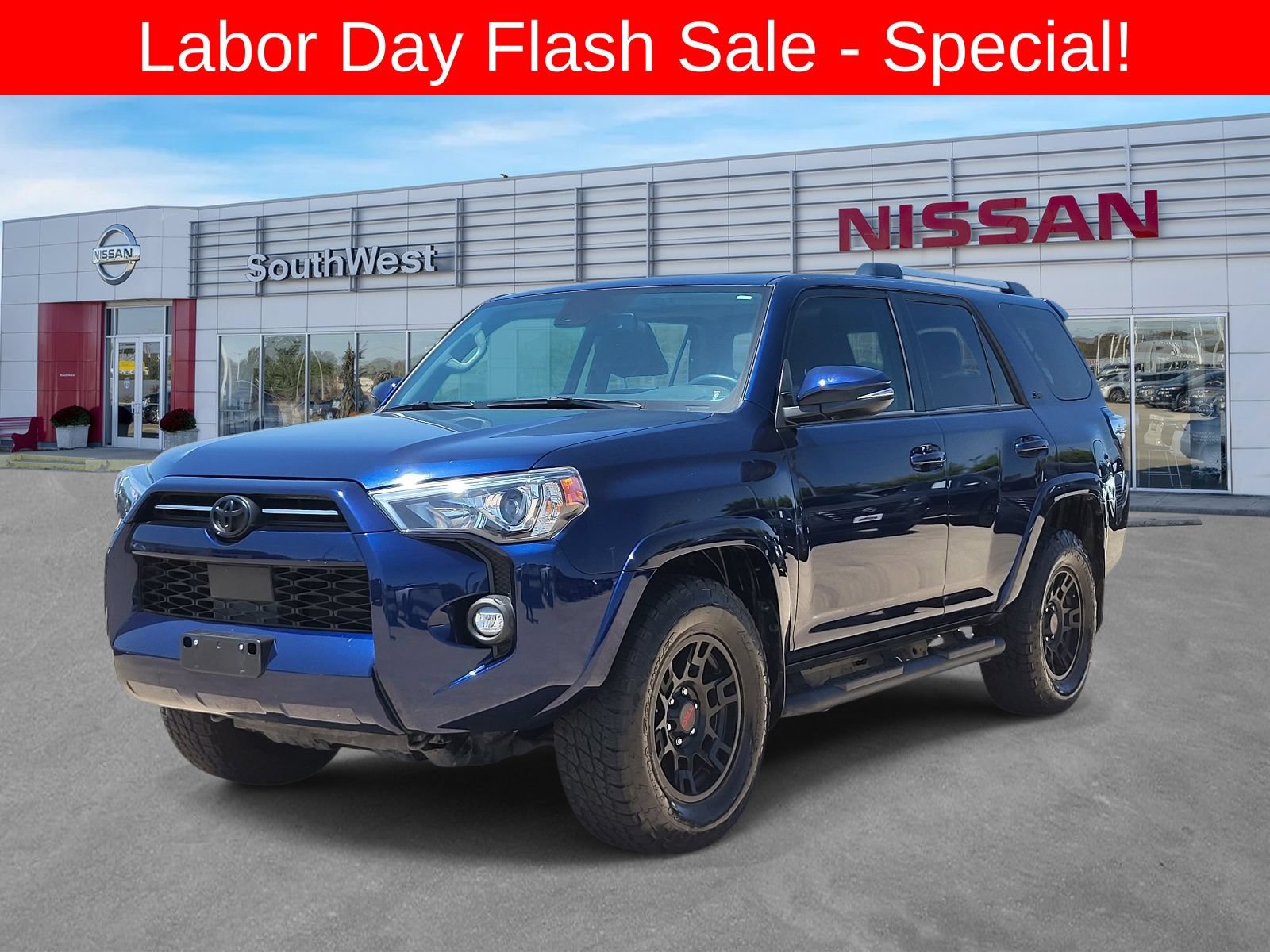 Used 2024 Toyota 4Runner SR5 Premium w/ Moonroof Package RWD image 1