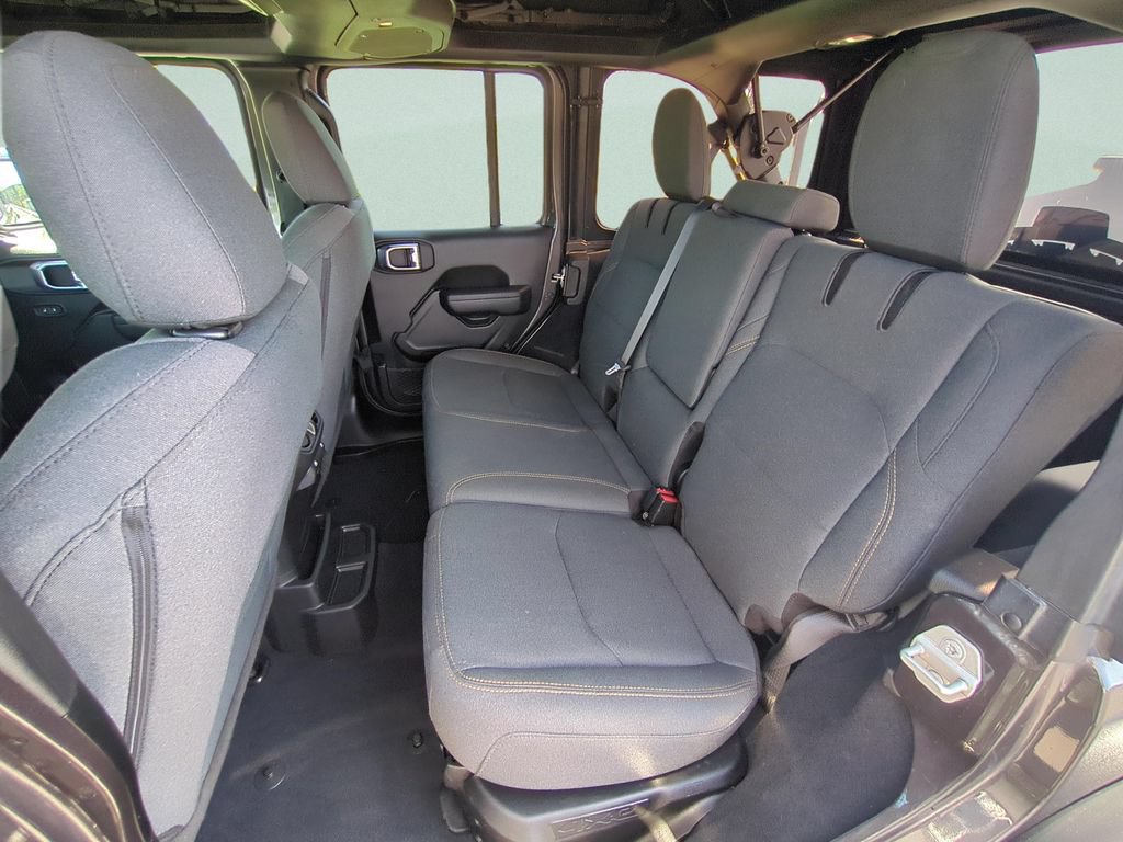 Used 2024 Jeep Wrangler Unlimited AWD/4WD image 10