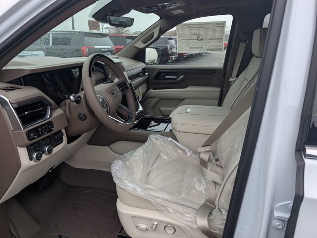 New 2026 GMC Yukon XL Denali w/ Denali Reserve Package image 12