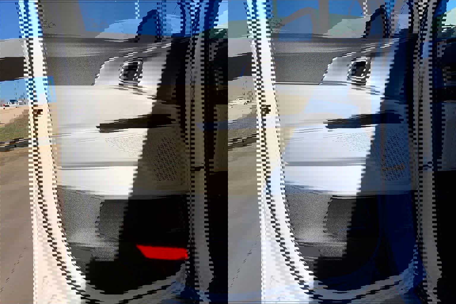 Used 2024 Kia Carnival LX image 19