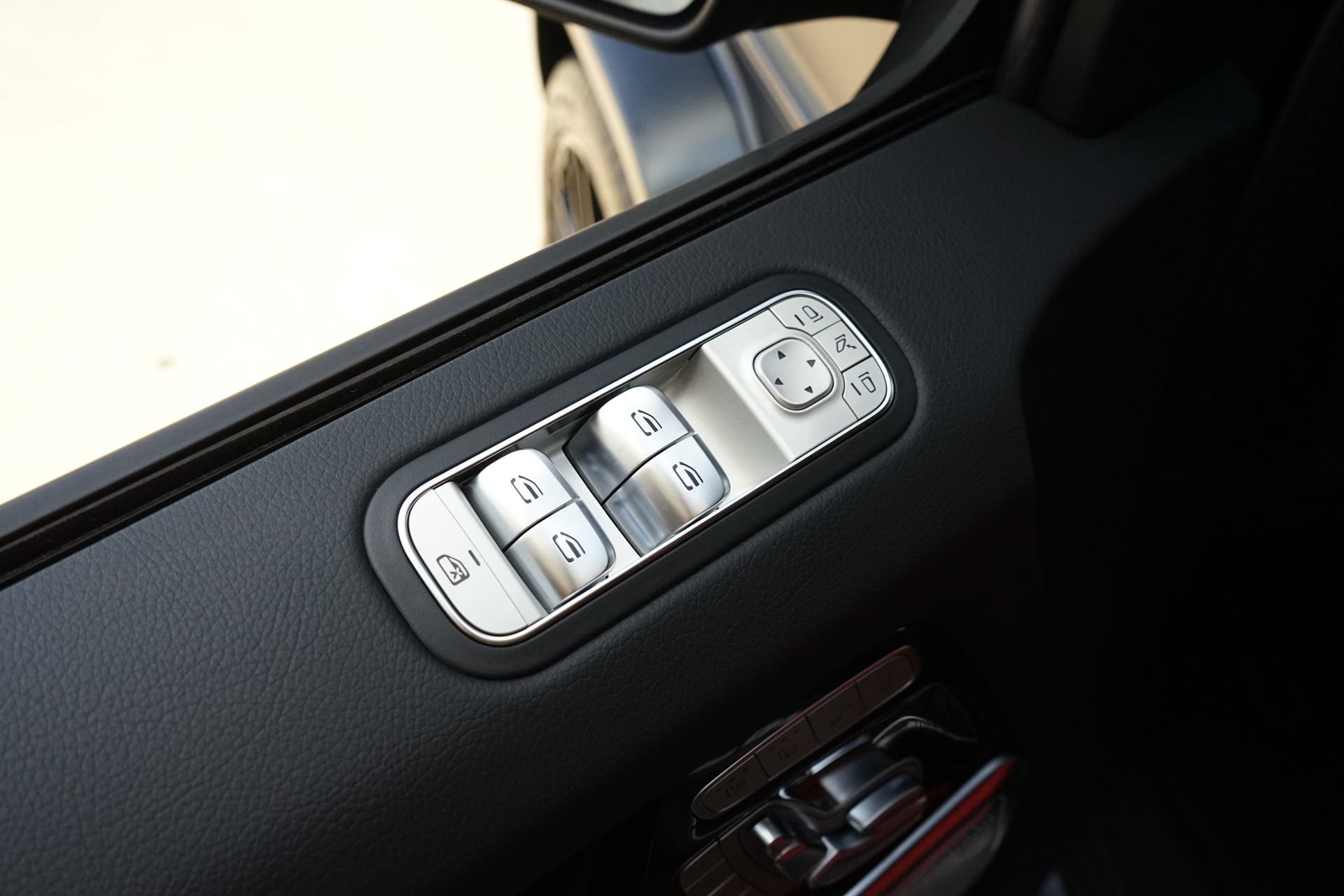 Used 2027 Mercedes-Benz G 63 AMG 4MATIC image 23