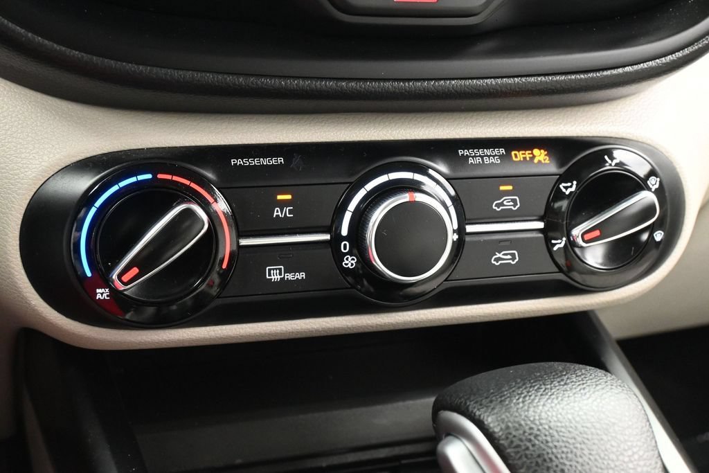 Used 2023 Kia Soul LX FWD image 19
