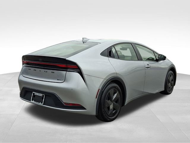 Used 2024 Toyota Prius LE image 7