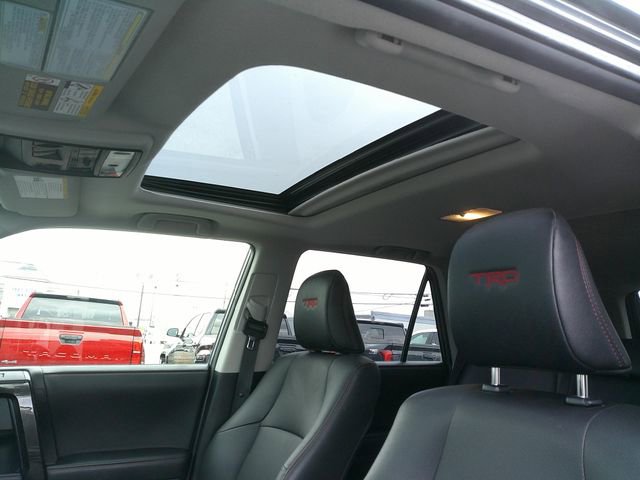 Used 2021 Toyota 4Runner TRD Off-Road Premium AWD/4WD image 24