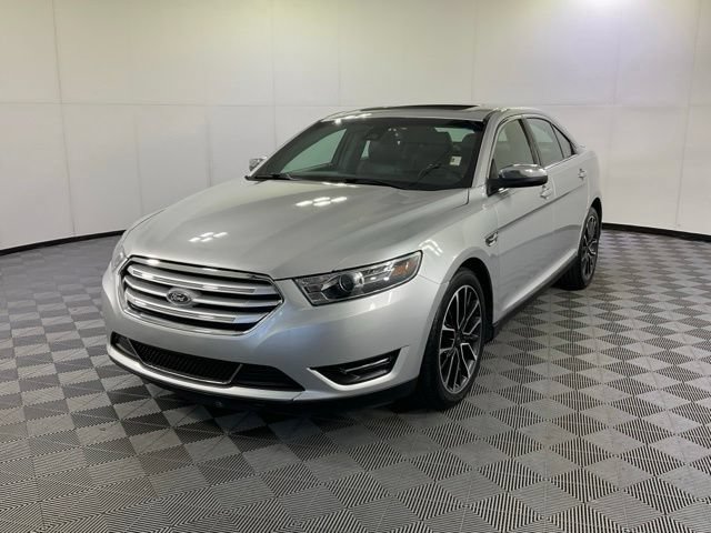 Used 2017 Ford Taurus Limited AWD/4WD image 1
