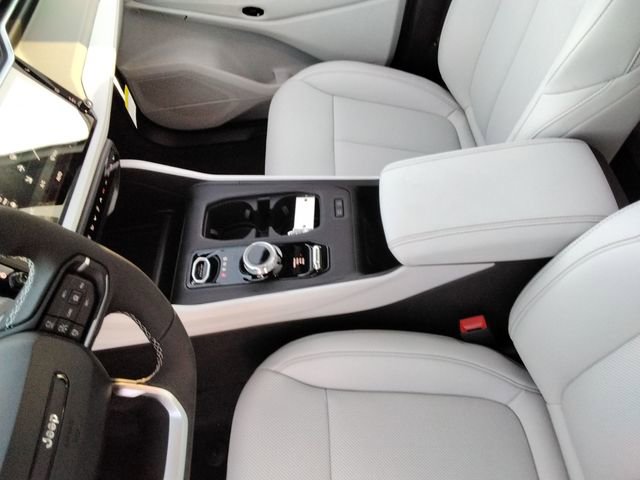 New 2026 Jeep Cherokee Limited image 24