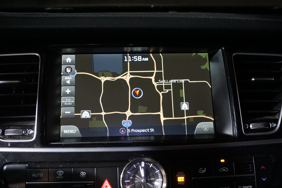 Used 2016 Kia K900 Luxury RWD image 16