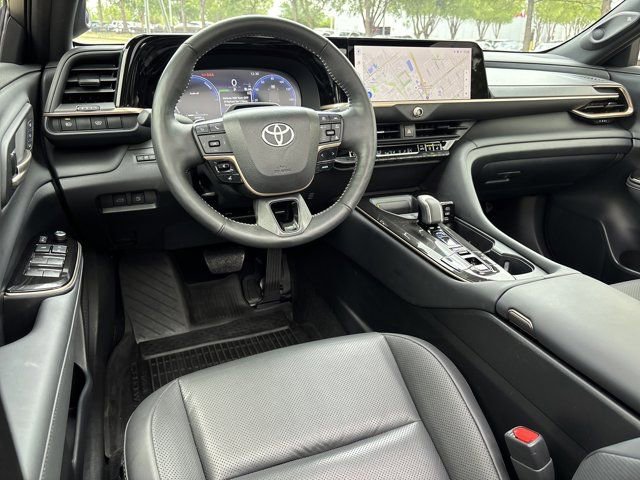 Used 2024 Toyota Crown Platinum AWD/4WD image 16