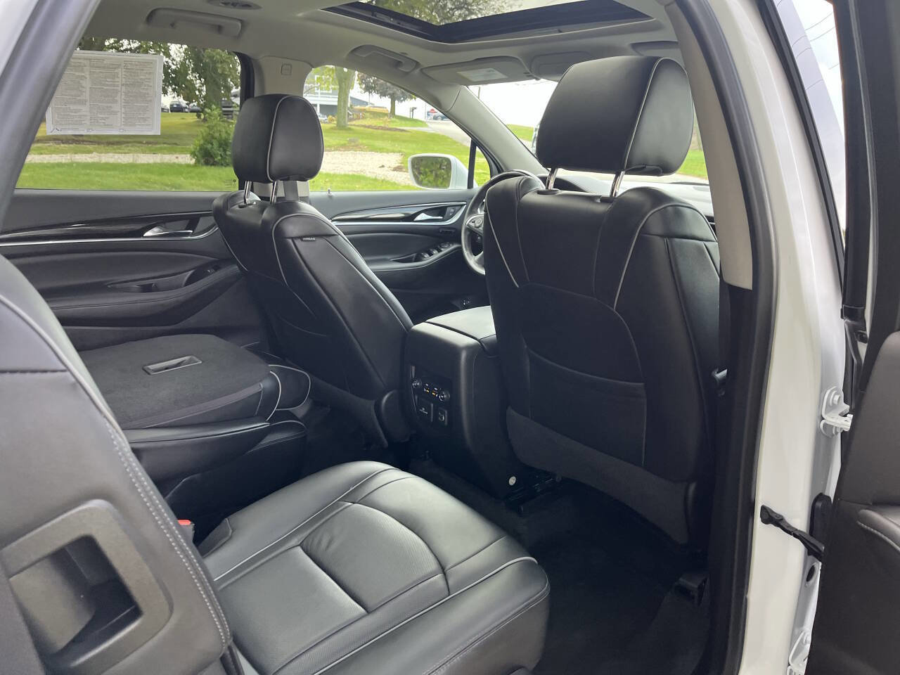 Used 2019 Buick Enclave Avenir w/ Avenir Technology Package image 37