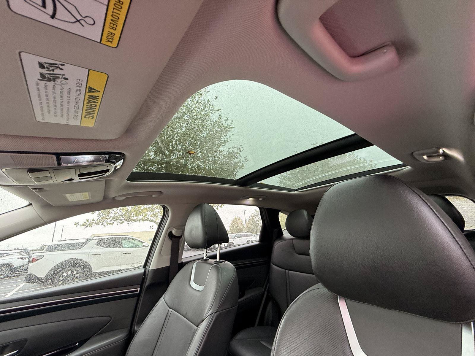 Used 2022 Hyundai Tucson Limited AWD/4WD image 16