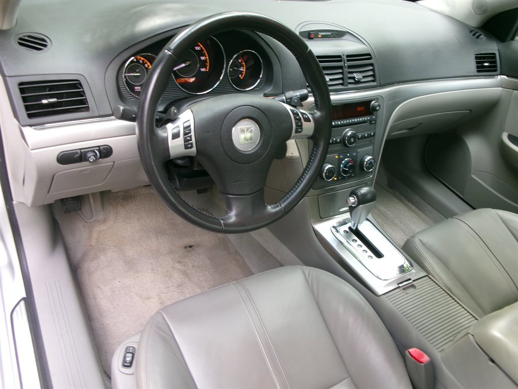 Used 2009 Saturn Aura XR image 9