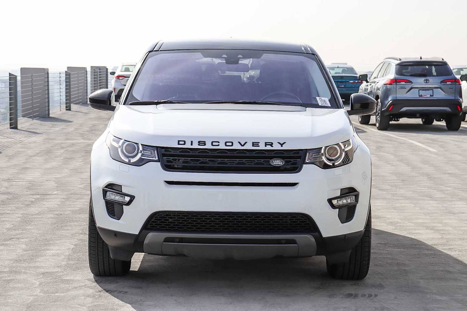 Used 2018 Land Rover Discovery Sport HSE image 2