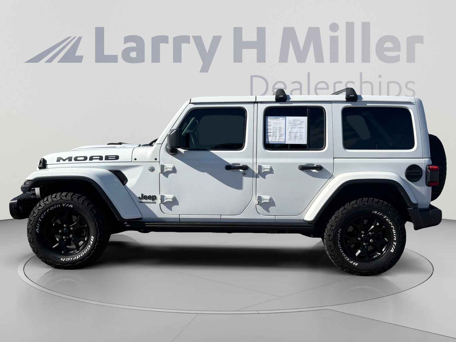 Used 2019 Jeep Wrangler Unlimited Sahara w/ Quick Order Package 24M Moab AWD/4WD image 3