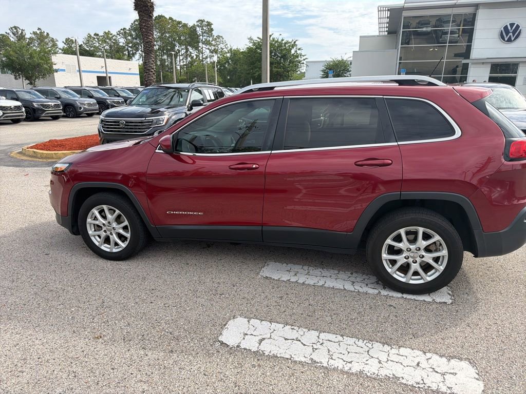 Used 2015 Jeep Cherokee Latitude FWD image 4