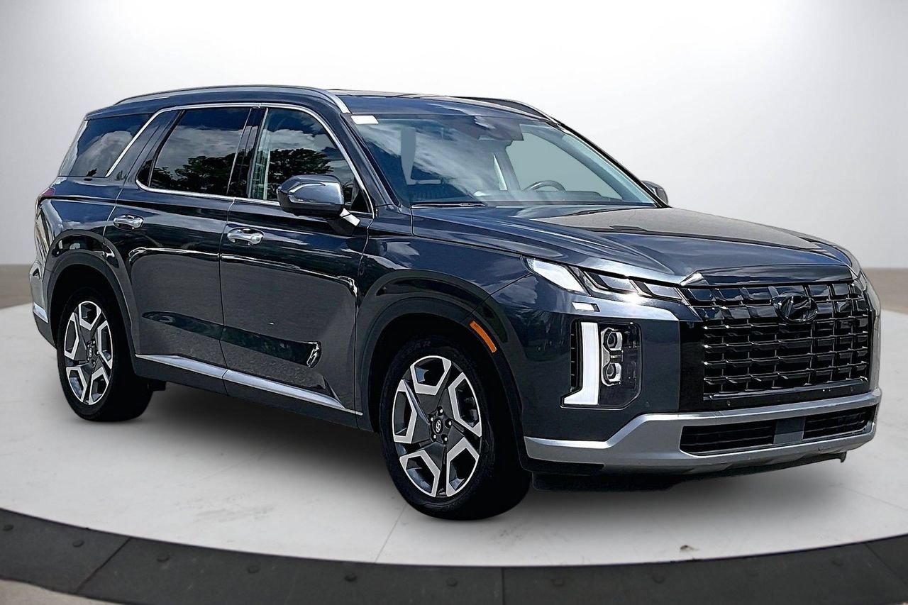Used 2024 Hyundai Palisade Limited AWD/4WD image 2