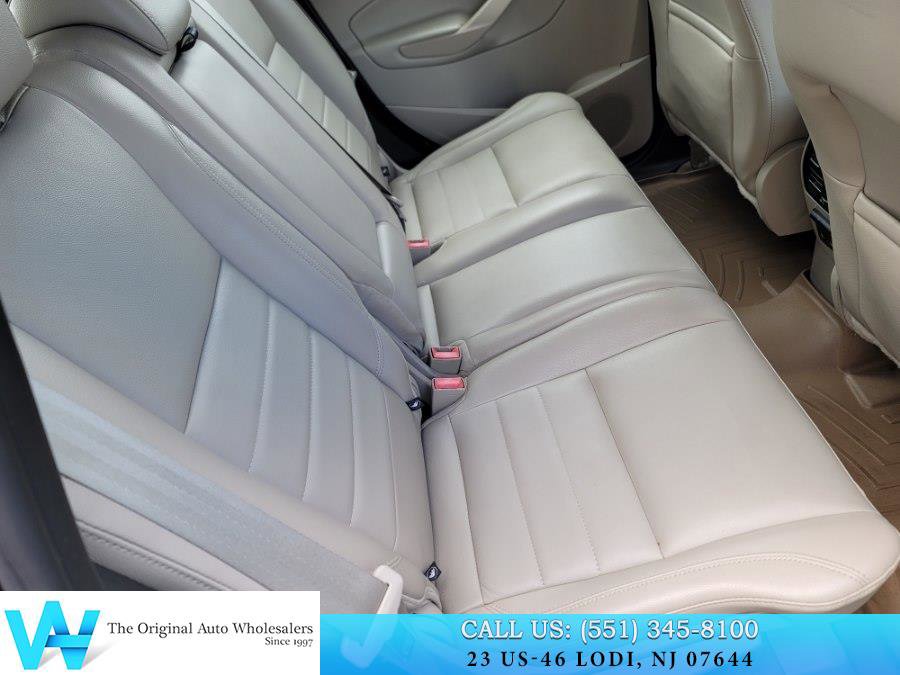 Used 2013 Ford C-MAX SEL FWD image 19