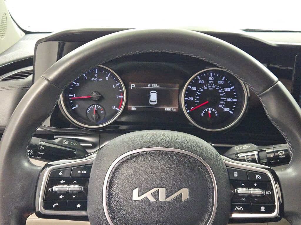 Used 2024 Kia Carnival EX image 34