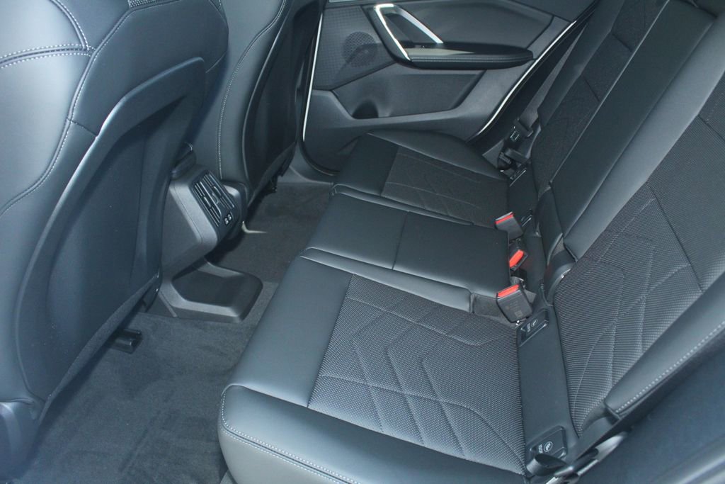 New 2026 BMW X2 xDrive28i w/ Technology Package AWD/4WD image 21