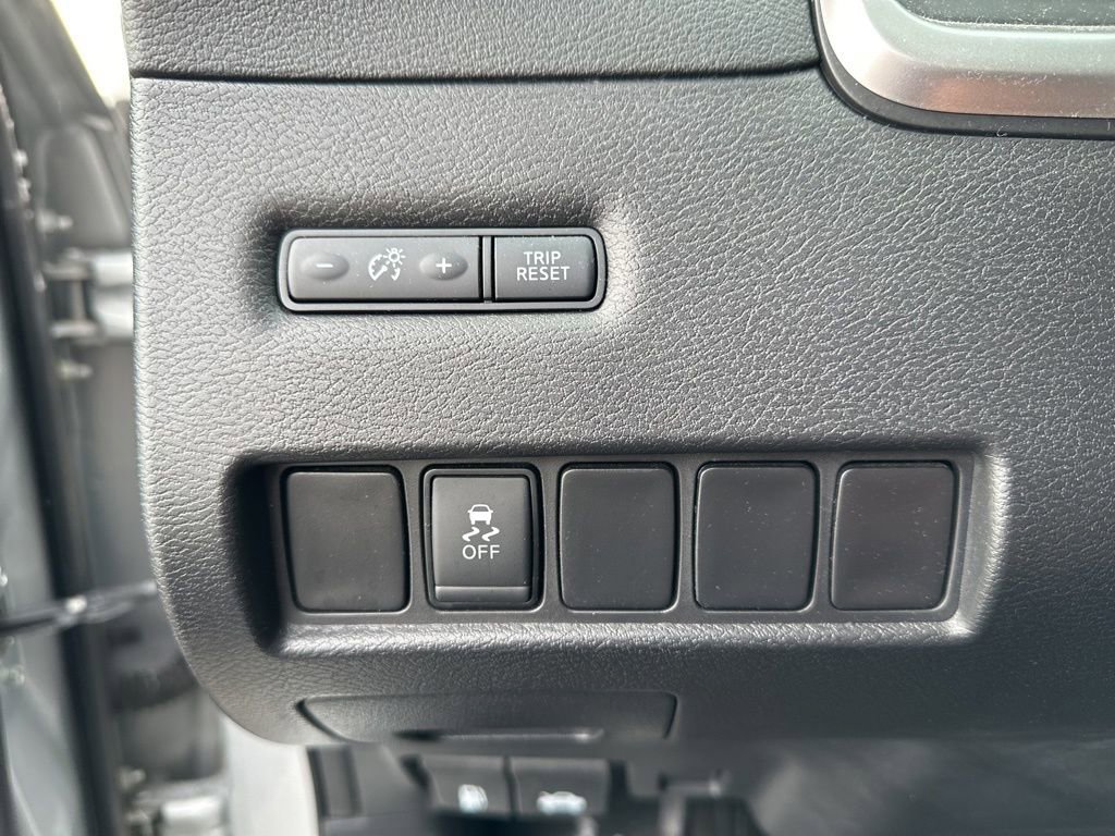 Used 2018 Nissan Murano SV image 17