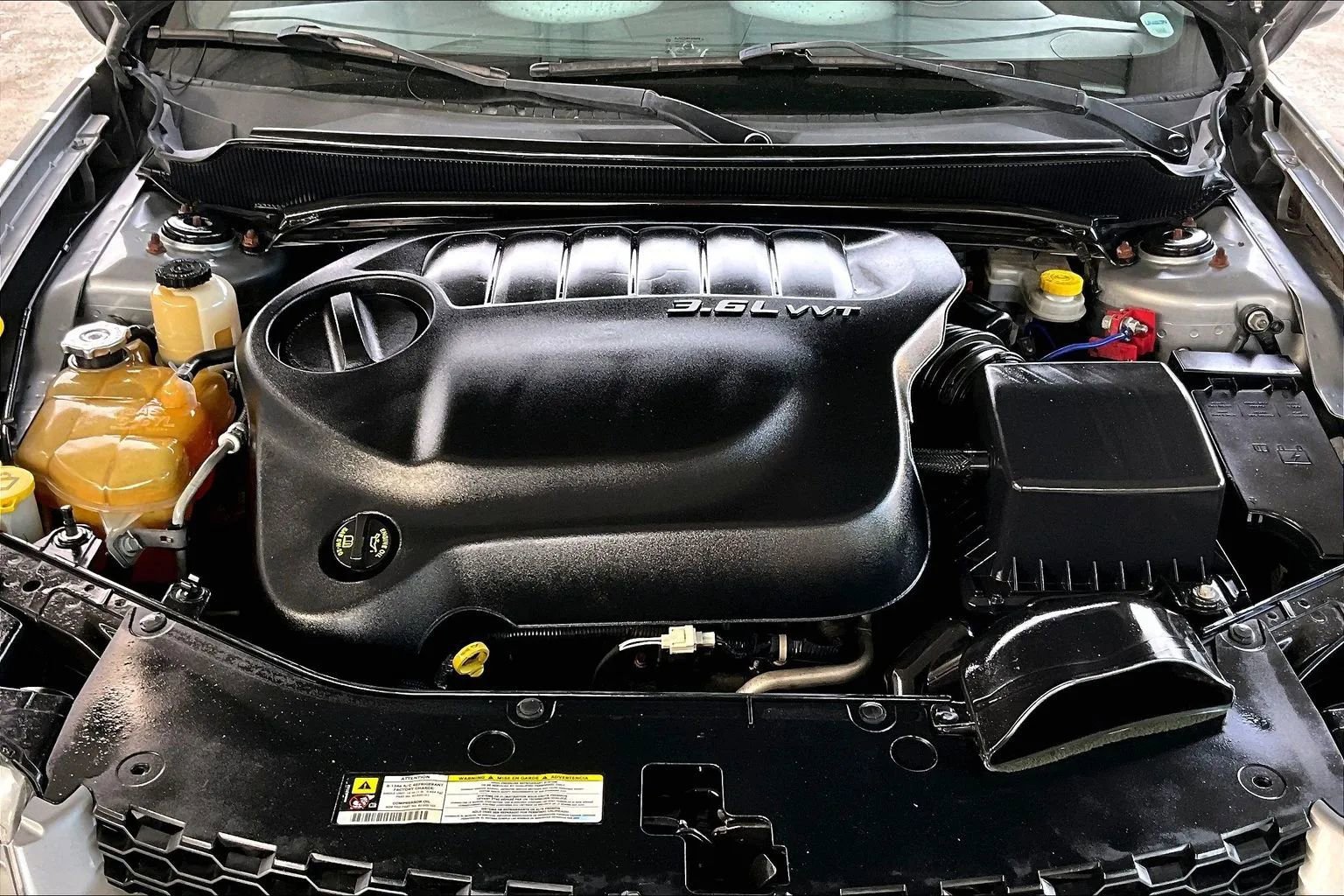Used 2013 Dodge Avenger R/T FWD image 25