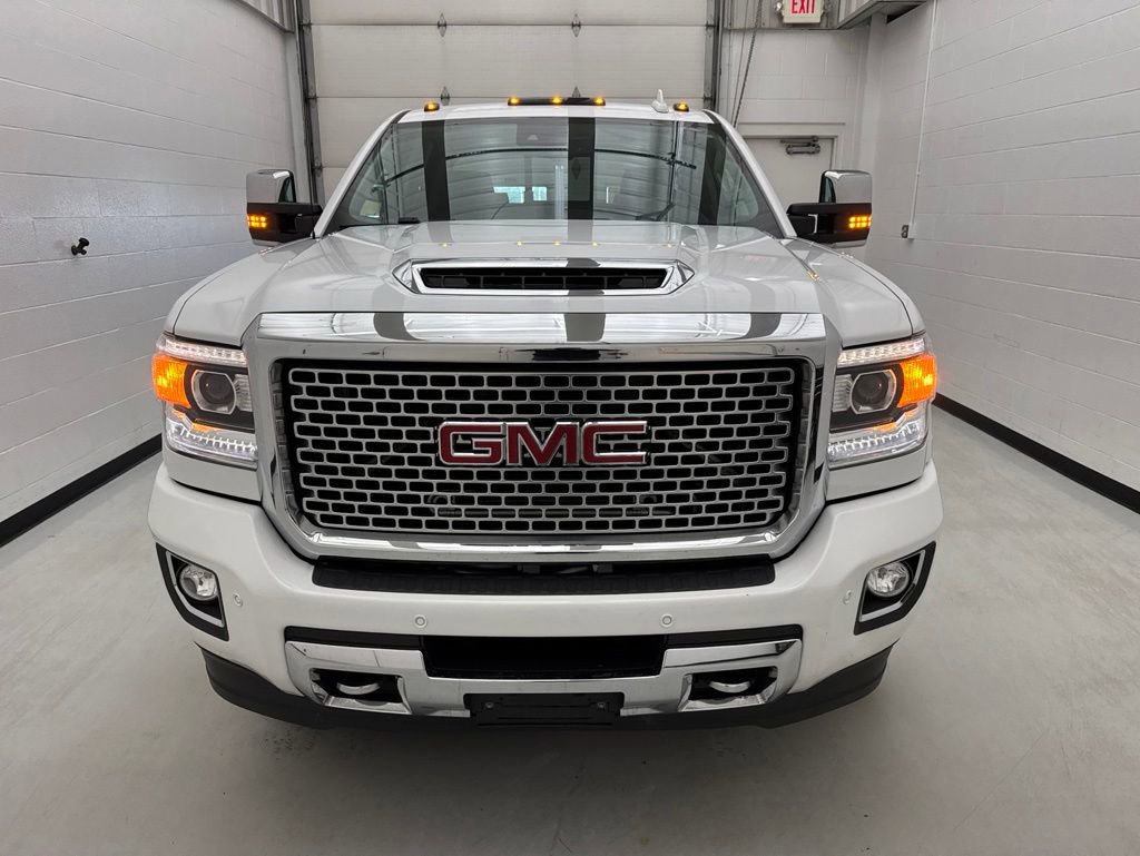 Used 2017 GMC Sierra 2500 Denali w/ Duramax Plus Package AWD/4WD image 2