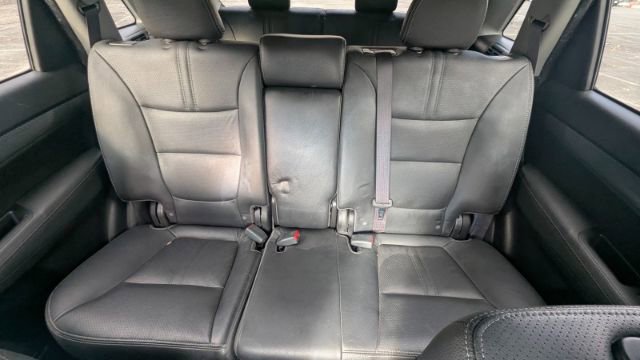 Used 2011 Kia Sorento SX image 26