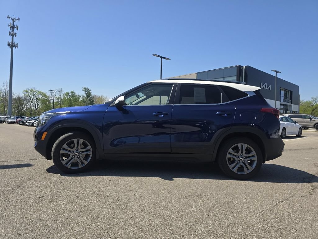 Used 2021 Kia Seltos S AWD/4WD image 11