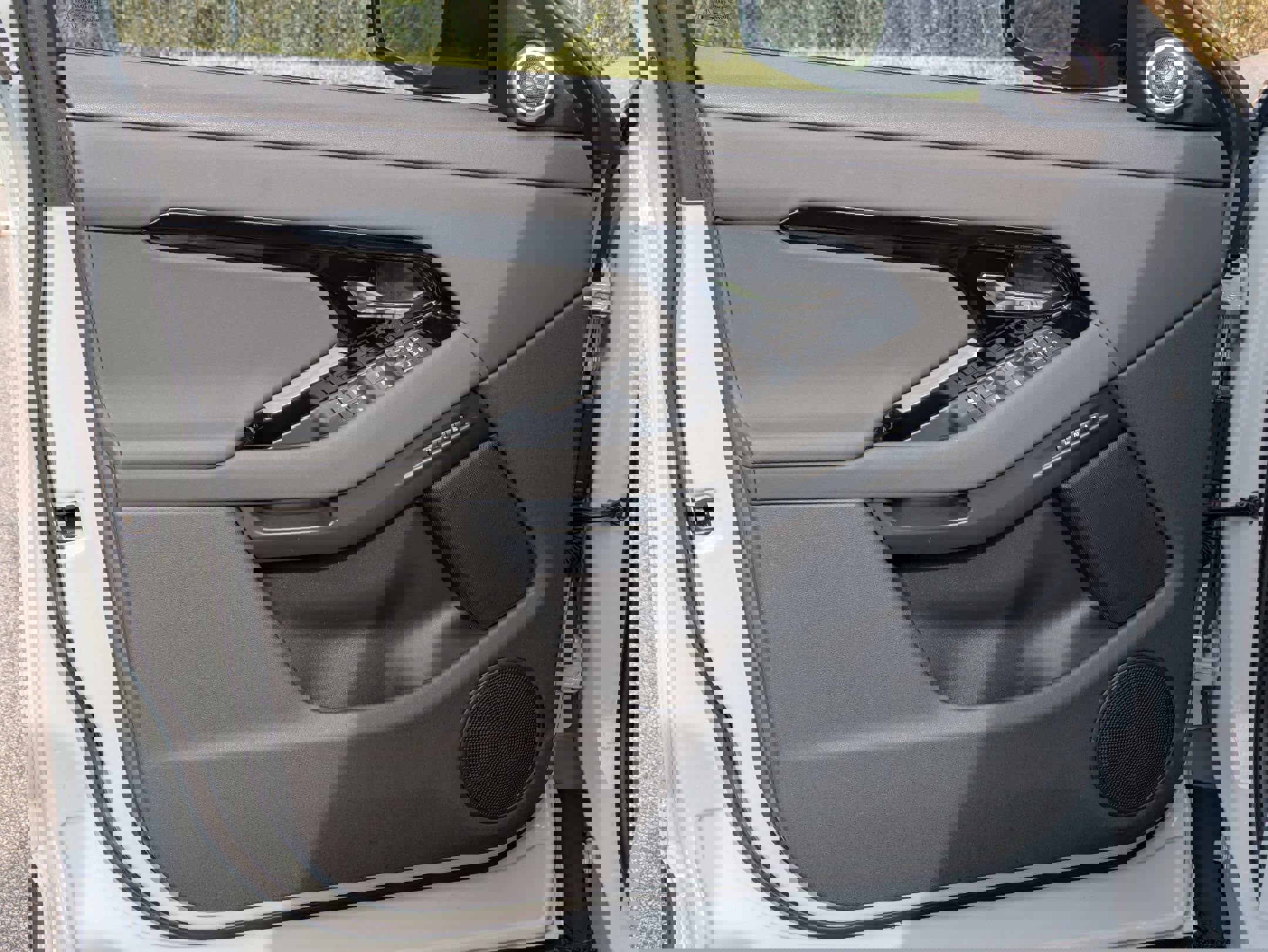 Certified 2025 Land Rover Range Rover Evoque S image 20