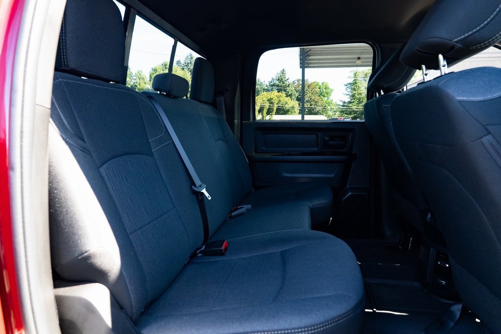 Used 2024 RAM 2500 Tradesman w/ Chrome Appearance Group image 19