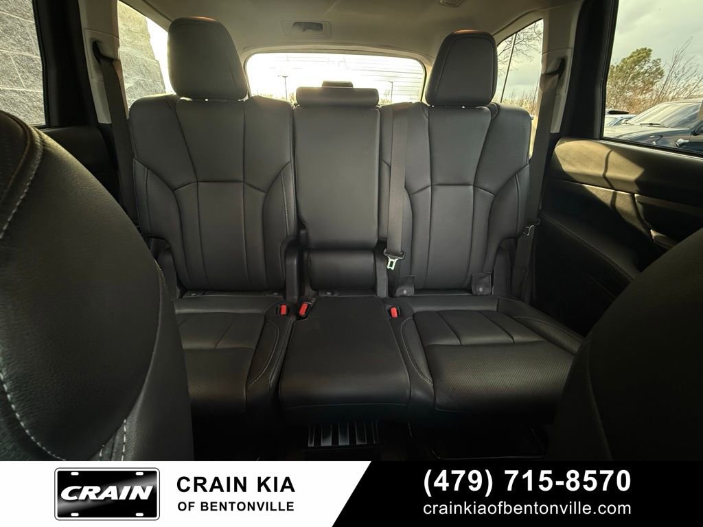 Used 2023 Subaru Ascent Limited AWD/4WD image 30
