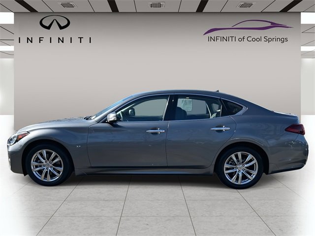 Used 2019 INFINITI Q70 Luxe w/ Proactive Package image 4