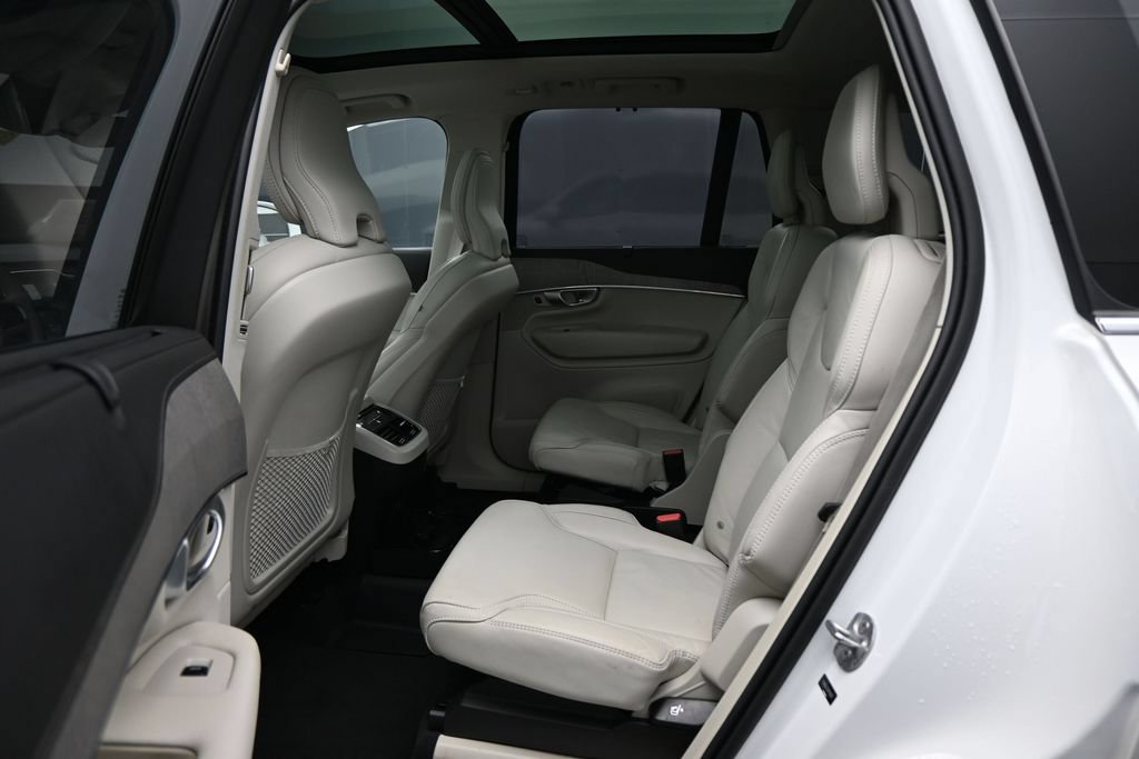 Used 2024 Volvo XC90 B6 Ultimate AWD/4WD image 25