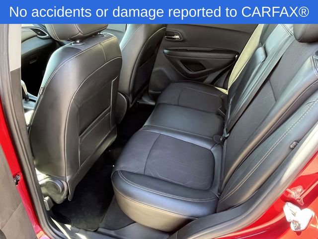 Used 2019 Chevrolet Trax LT w/ LT Convenience Package image 14