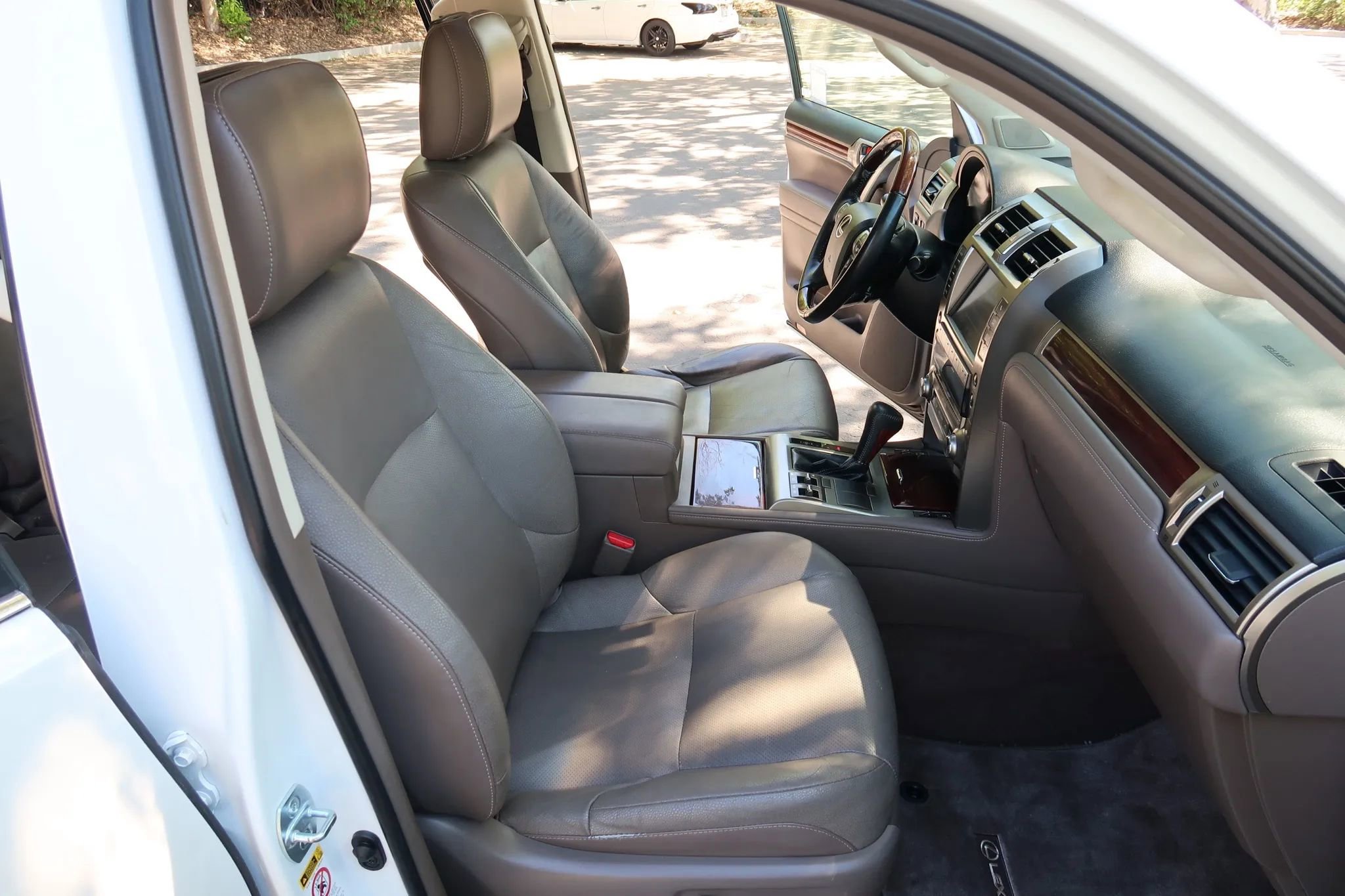 Used 2015 Lexus GX 460 w/ Premium Package AWD/4WD image 20